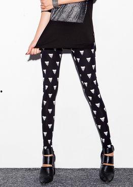 小熊网红小脚九分裤,时尚潮流新宠儿