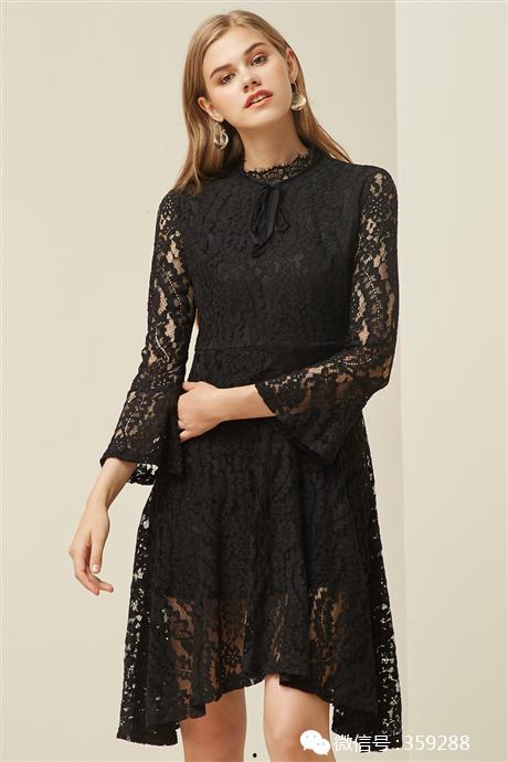 蝴蝶结连衣裙网红款,蝴蝶结连衣裙，优雅与时尚的完美融合